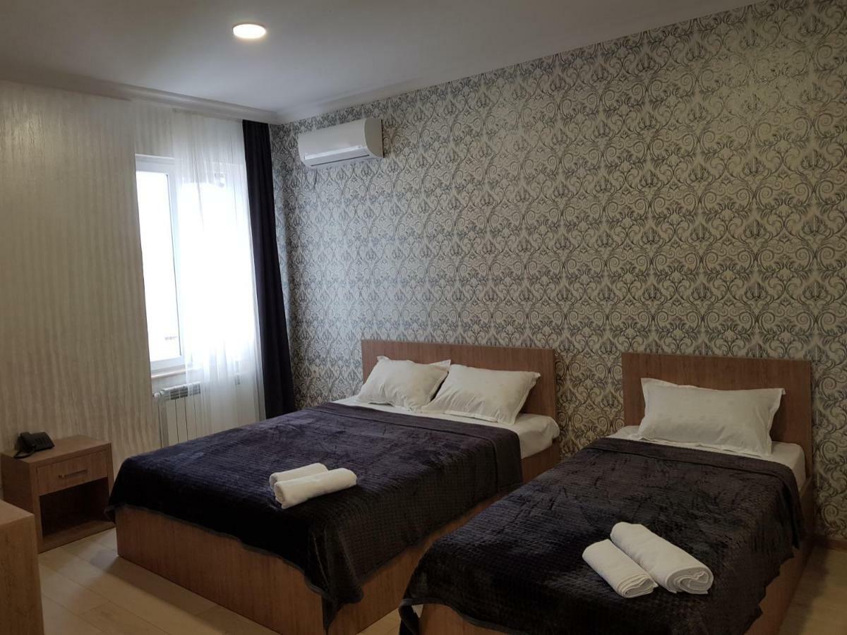 Mikepalace Batumi Exterior photo