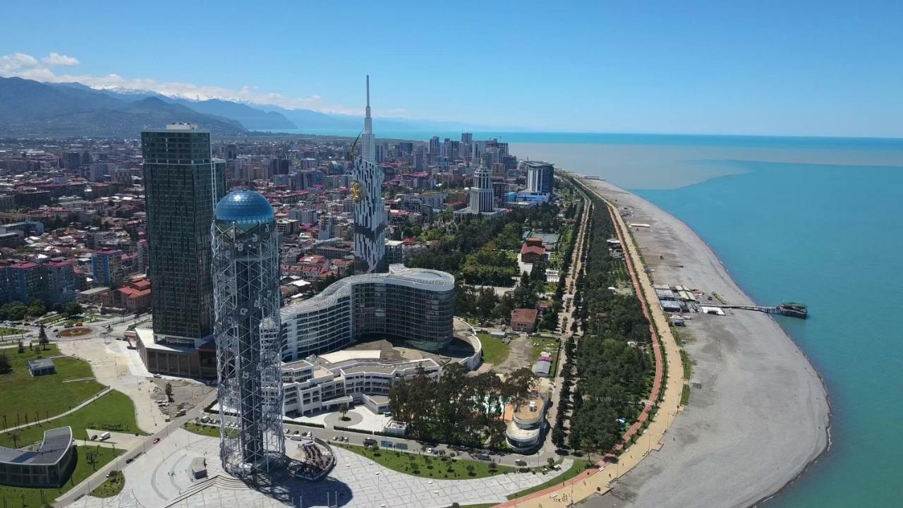 Mikepalace Batumi Exterior photo